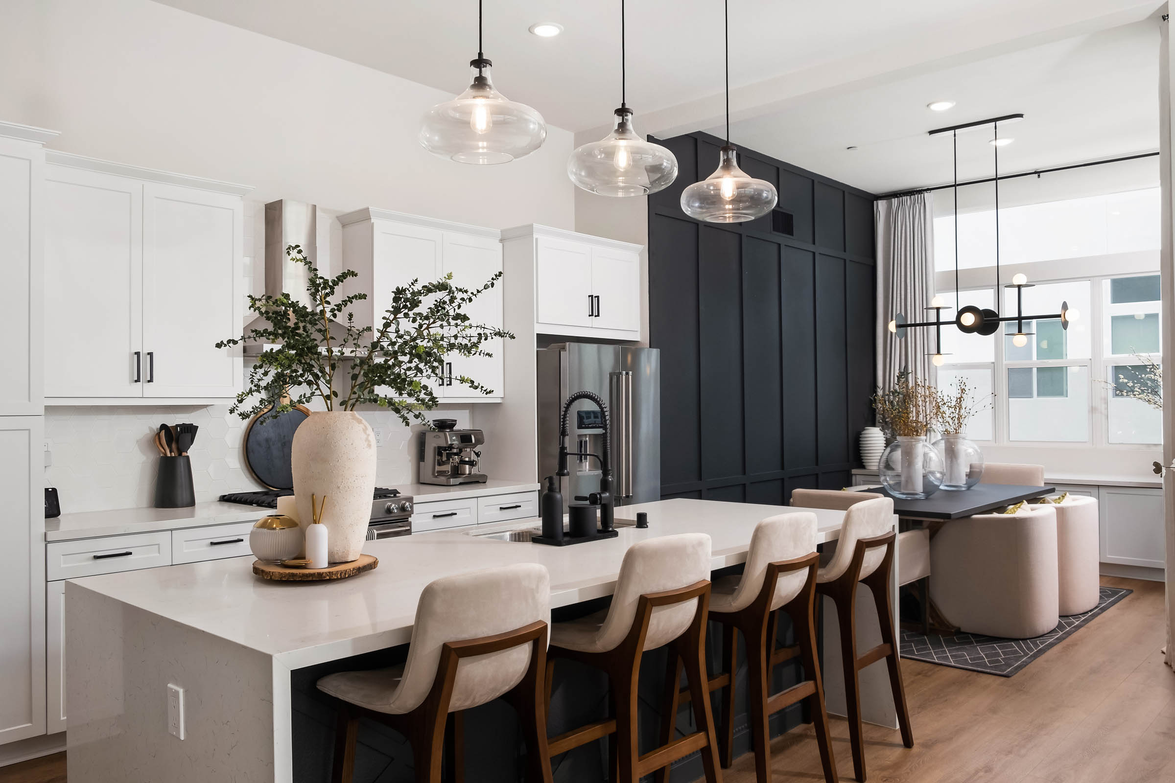 SHORT TERM RENTAL PHOTOGRAPHY SERVICES